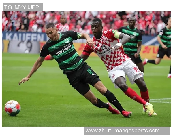 沃尔夫斯堡与沙尔克04激战正酣比分悬念引人关注