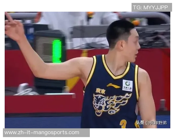 不忍目睹！男篮三大球星14中0，球迷：主动降薪吧，太丢人了